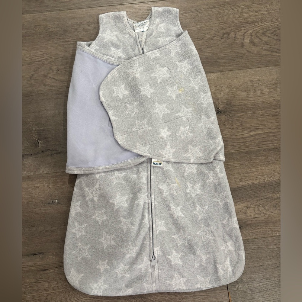 Halo micro fleece swaddle sleep sack. Size small 3-6 months
